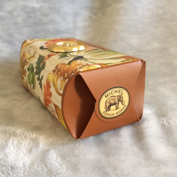 Fall Harvest Scented Shea Butter Designer Hand Soap Made in England NWT 8.7oz - Picture 6 of 14